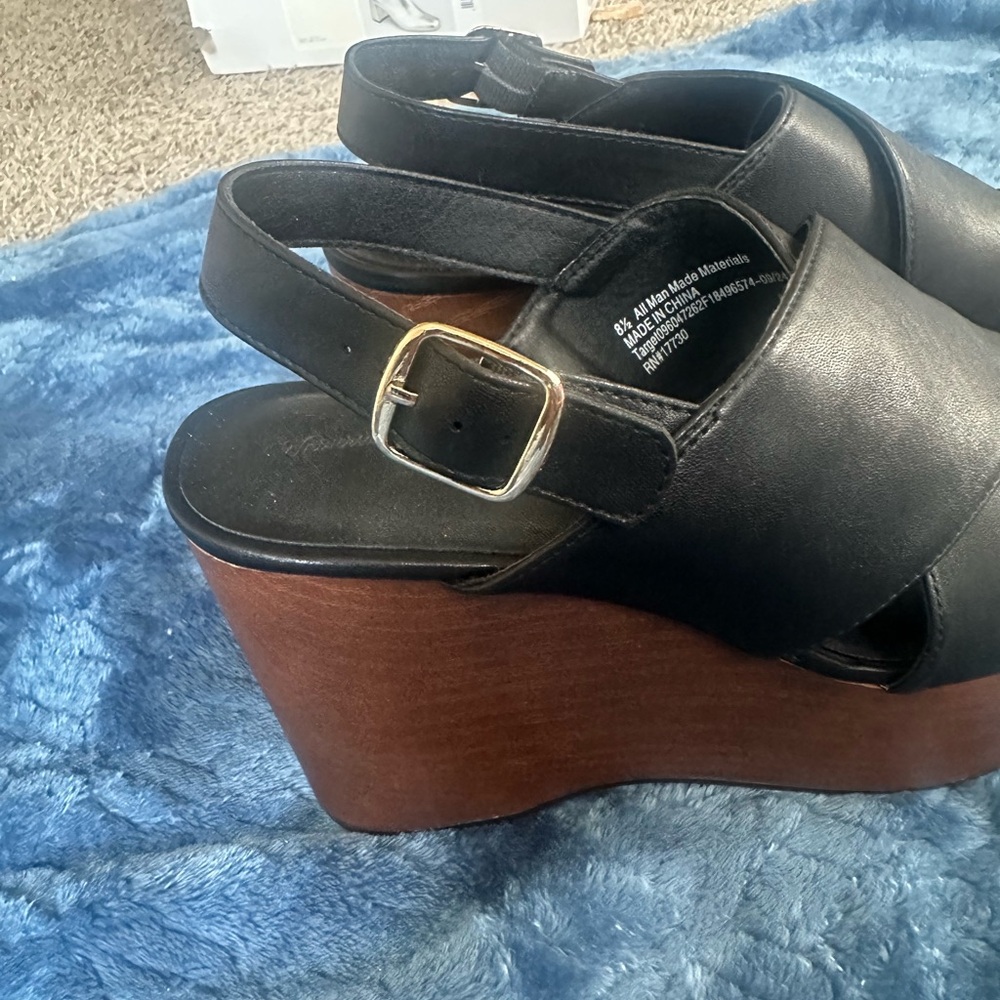 Universal Thread Black Leather Crossover Platform… - image 6